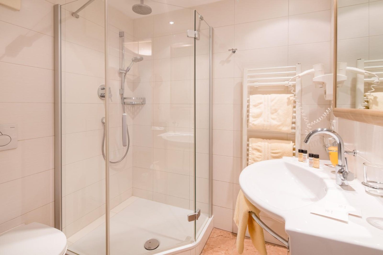 Hotel Goldener Adler, BW Signature Collection — photo 6
